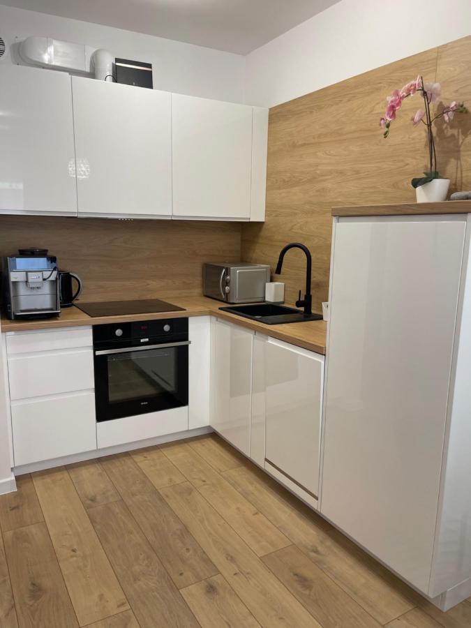 Al-dom Ogrodowa Bocianie Gniazdo Z Garażem Apartament Kołobrzeg