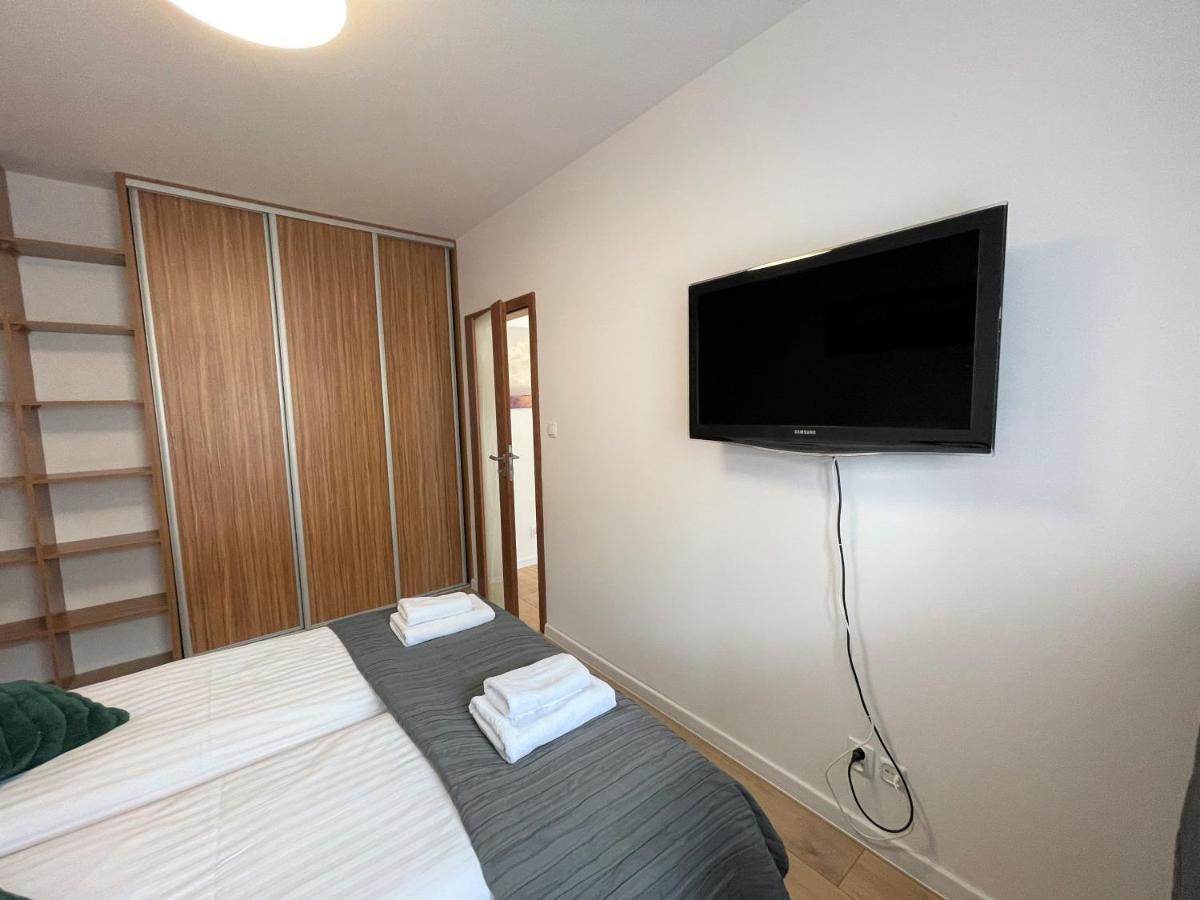 Apartament Al-dom Ogrodowa Bocianie Gniazdo Z Garażem *
